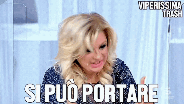 a woman says si può portare in a video