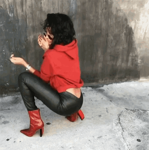Look Back Pose GIF - Look Back Pose Sit GIFs