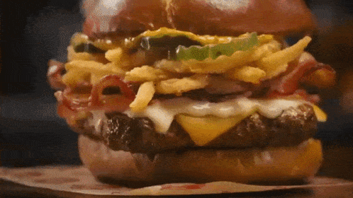 Wendys Pretzel Pub Bacon Cheeseburger GIF - Wendys Pretzel Pub Bacon Cheeseburger Fast Food GIFs