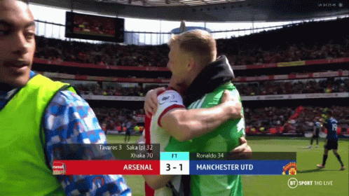 Arsenal Vs Man United Arsenal Vs United GIF - Arsenal Vs Man United Arsenal Vs United Ramsdale Hugs Xhaka GIFs
