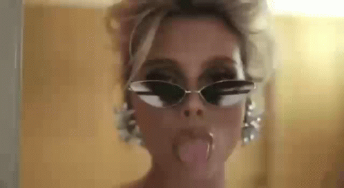 Valentina Zenere Ambar Smith GIF - Valentina Zenere Ambar Smith Tongue Out GIFs