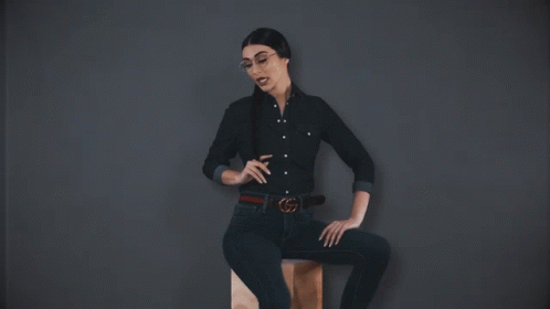 Sade In The90s Qveen Herby GIF - Sade In The90s Qveen Herby Gucci GIFs