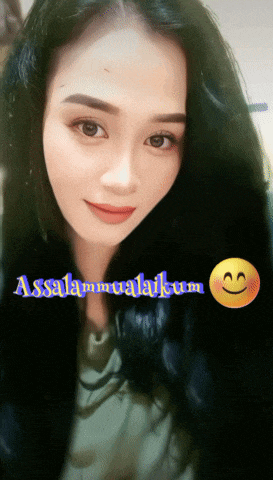 a picture of a woman with a smiley face and the words assalamualaikum.com below her