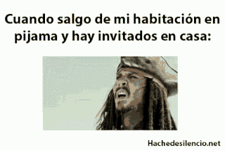 a picture of jack sparrow from pirates of the caribbean with spanish text