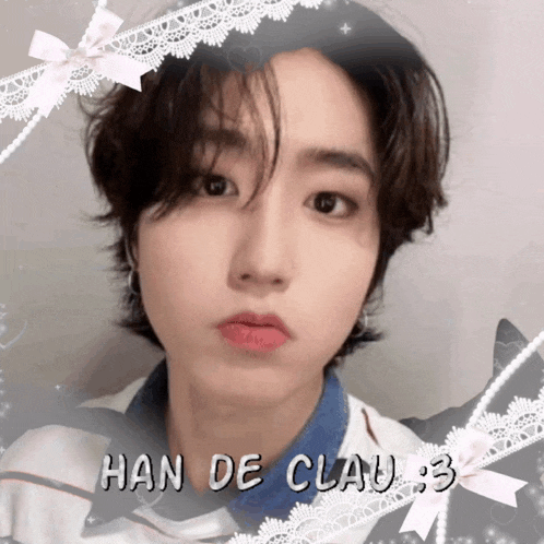 a picture of a young man with the name han de clau written on the bottom