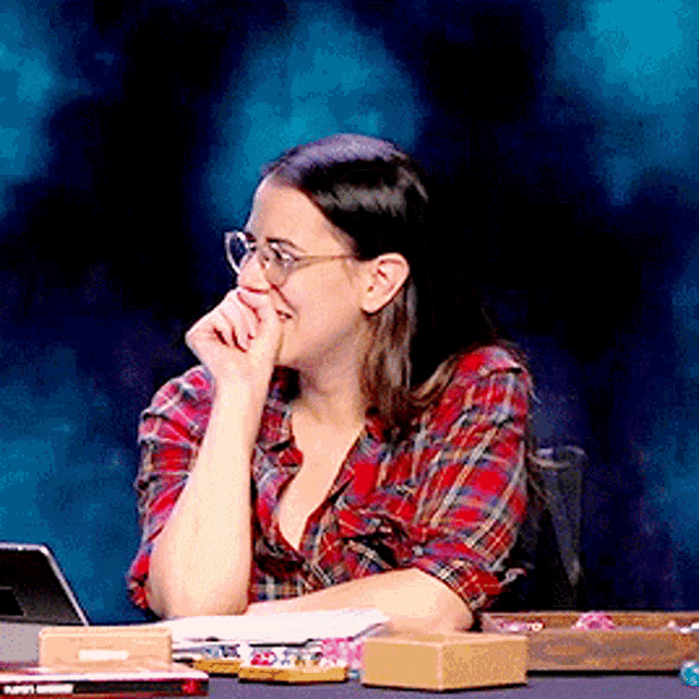 Critical Role Laura Bailey GIF - Critical Role Laura Bailey Laughing GIFs