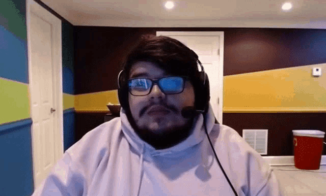 Nodding Libardo López GIF