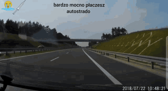 a screenshot of a highway with the words bardzo mocno placesz autostrado at the top