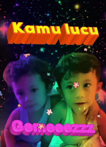 a picture of two children with the words kamu lucu gonoooozz on the bottom