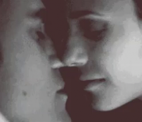 Kiss Together GIF - Kiss Together Forever Love GIFs