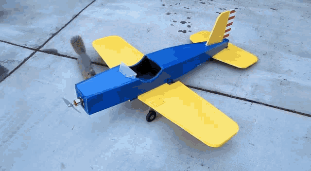 Squirrel Airplane GIF - Squirrel Airplane Squirrel Steals Airplane GIFs