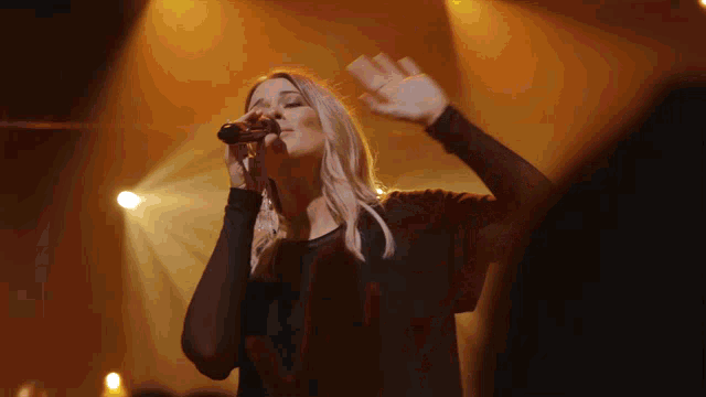 Citipointe Worship Overwhelm GIF - Citipointe Worship Overwhelm Jess Steer GIFs
