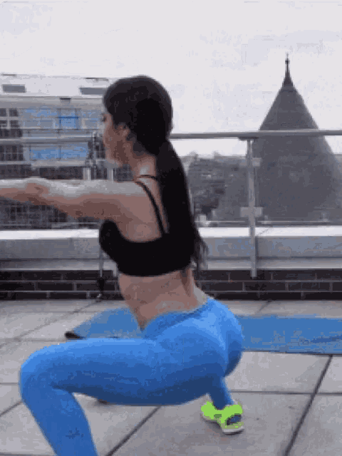 Squat Work Out GIF - Squat Work Out Abs GIFs