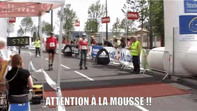Attention Mousse GIF - Attention Mousse GIFs