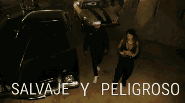 a woman in a red bra with the words salvaje y peligroso behind her