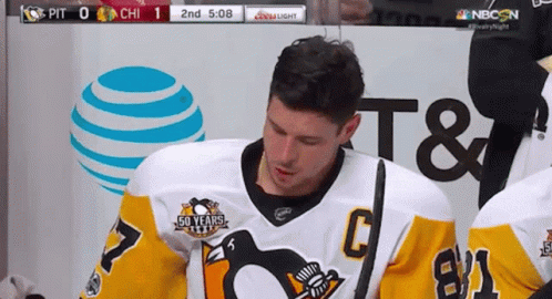 Pittsburgh Penguins Sidney Crosby GIF - Pittsburgh Penguins Sidney Crosby Thirsty GIFs