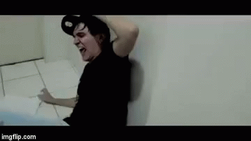 Vou Morrer GIF - Laughing Drunk Scared GIFs