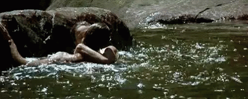 Water Romance GIF - Water Romance Kissing GIFs