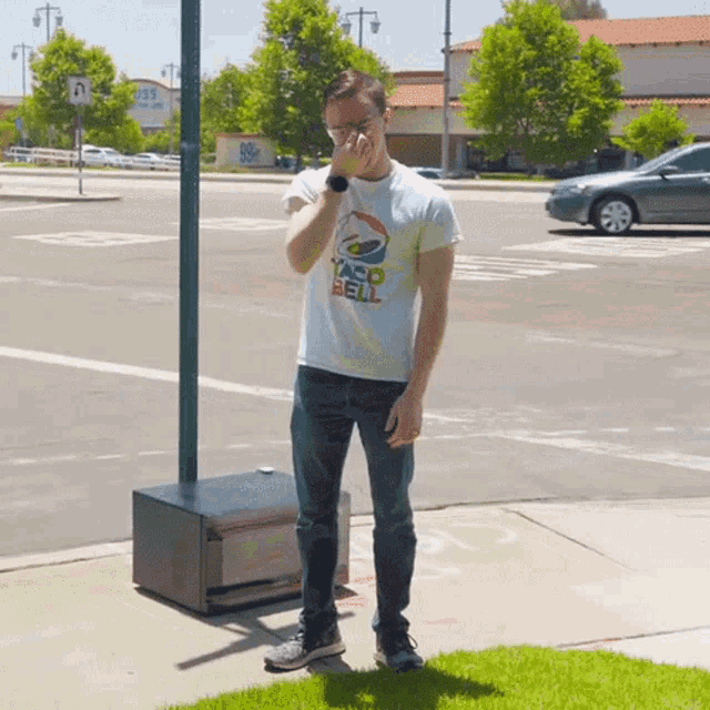 Oh No Austin Evans GIF - Oh No Austin Evans Disappointed GIFs
