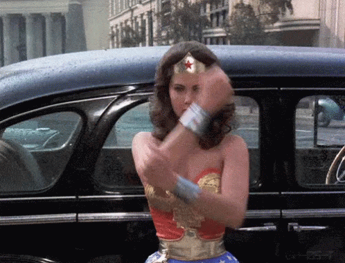 Wonder Woman Power Pose GIF - Wonder Woman Power Pose Strong GIFs