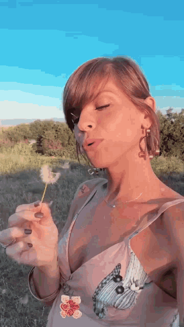 Alessandra Amoroso Blow GIF - Alessandra Amoroso Blow GIFs