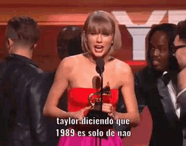 Taylor Swift Taylor GIF - Taylor Swift Taylor 1989 GIFs