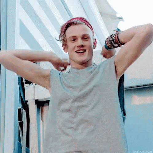 Tristan Evans Being A Cutie GIF - Thevamps Tristanevans Smile GIFs