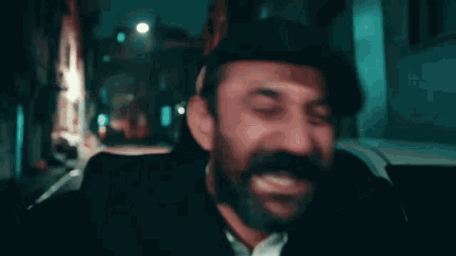 Aras Aras Bulut Iynemli GIF