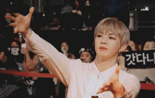 Wanna One Come Here GIF - Wanna One Come Here K Pop GIFs