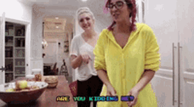 Irene Walton Gabbie Hanna GIF