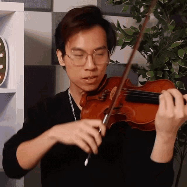 Playing A Violin Eddy Chen GIF - Playing A Violin Eddy Chen Two Set Violin GIFs