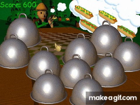a screen shows a score of 600 and a bunch of hot dogs