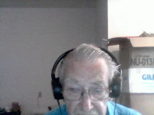 Grandpa Headphones GIF - Grandpa Headphones Cam GIFs