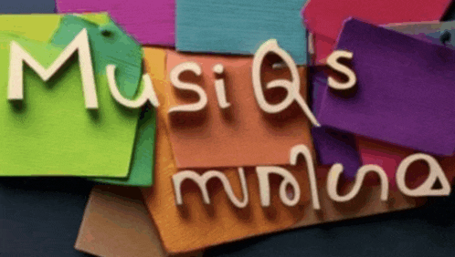 a sign that says music qs on it