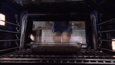 One Tree Hill Brownies GIF - One Tree Hill Brownies Oven GIFs