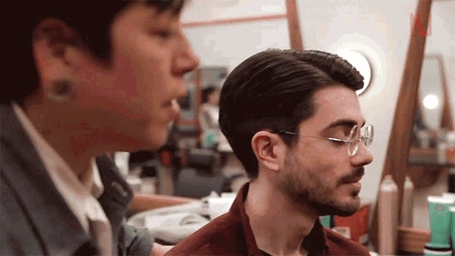 Grooming Look At That GIF - Grooming Look At That New Look GIFs