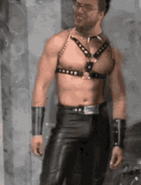 Sol Leather GIF