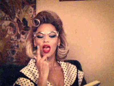 Queen B GIF - Finger Licking Flirty Beyonce GIFs