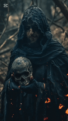a man in a black cape is holding a skull and says oni geldi in red