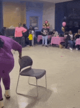 Fat Lady Breaking Chair Fat Girl Crashing On Floor GIF - Fat Lady Breaking Chair Fat Girl Crashing On Floor Moti Giri GIFs