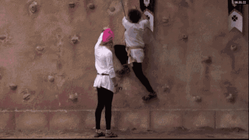 Wall Climb Fail GIF - Wall Climb Fail Swing GIFs