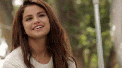 Selena Gomez GIF - Selena Gomez Laughing GIFs