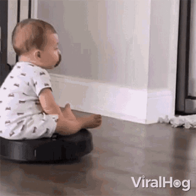 Kid Riding A Roomba Viralhog GIF - Kid Riding A Roomba Viralhog Roomba GIFs
