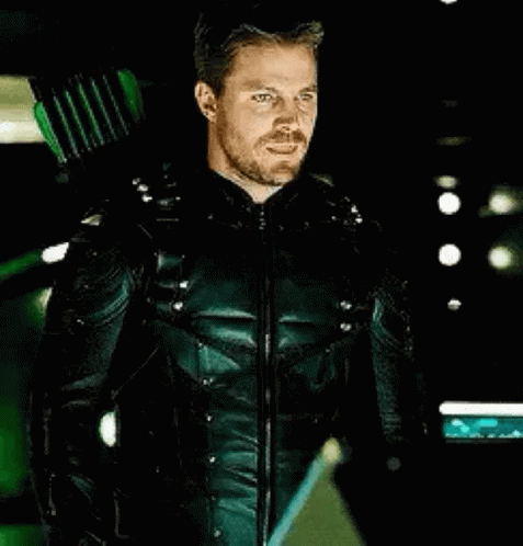 Oliver Queen Green Arrow GIF - Oliver Queen Green Arrow Stephen Amell GIFs
