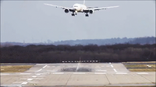 Plane Landing GIF - Plane Landing GIFs