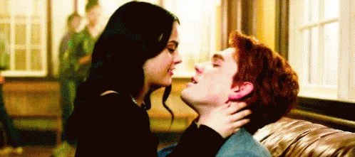 Archie Andrews Veronica Lodge GIF - Archie Andrews Veronica Lodge Riverdale GIFs
