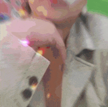 a picture of a woman with a heart in her mouth and caption netz
