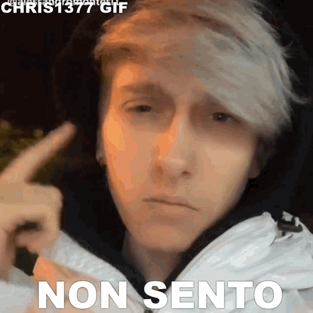 a gif of a person with the words non sento