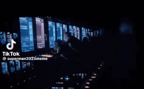 a screen that says only an idiot would still back superman on it