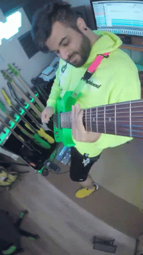 Fingerpicking Andrew Baena GIF - Fingerpicking Andrew Baena Plucking Guitar GIFs